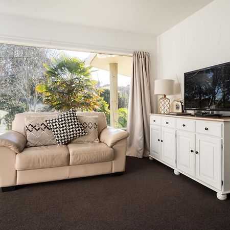 Country Apartment Paraparaumu Exterior photo